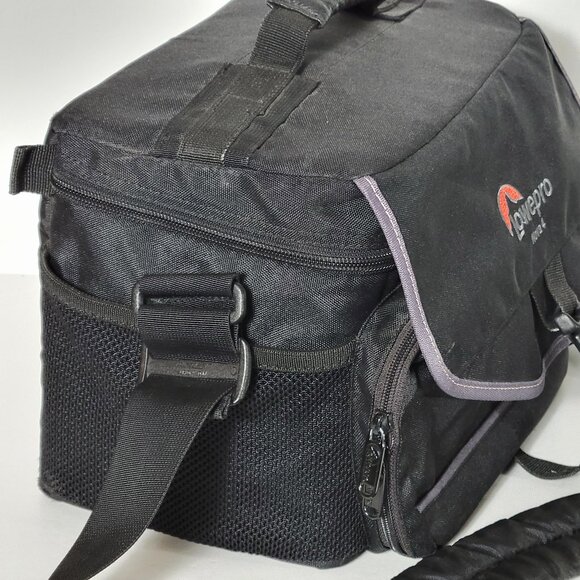 Lowepro Nova 4 Camera Shoulder bag - Picture 3 of 13